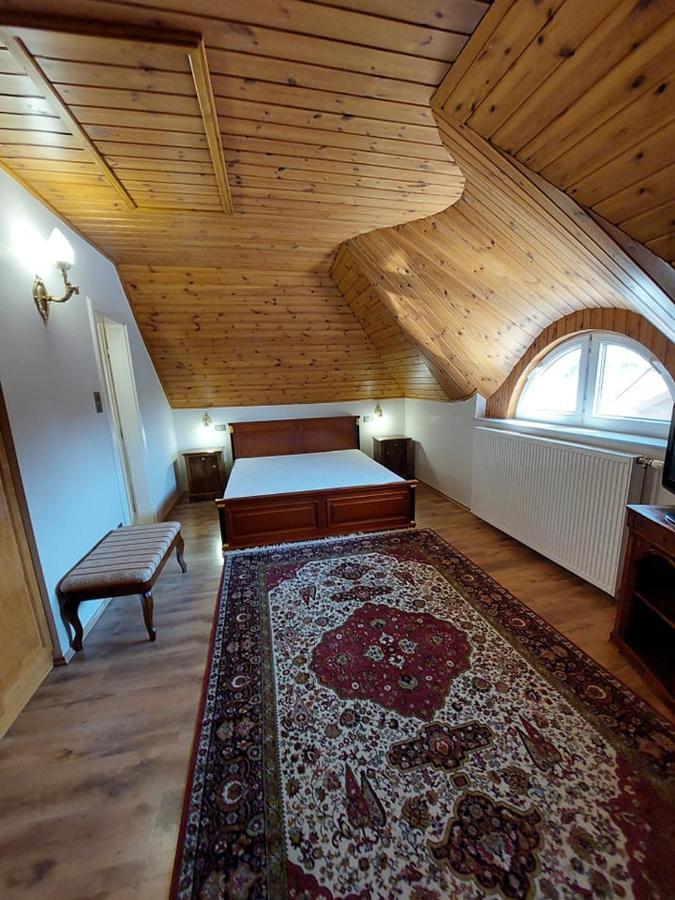 ハイデゥソボスローGombos Apartmanアパートメント エクステリア 写真