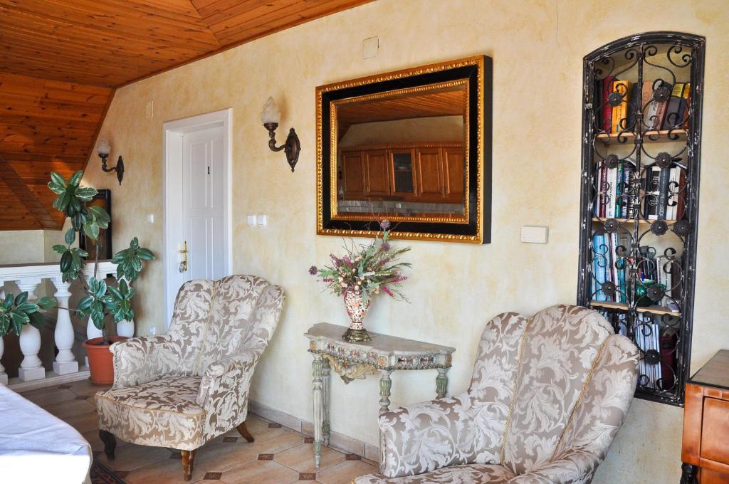 ハイデゥソボスローGombos Apartmanアパートメント エクステリア 写真